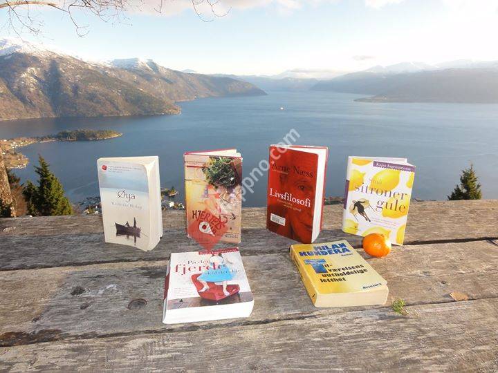 Balestrand folkebibliotek