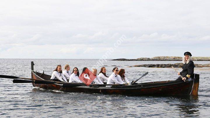 Brenneriet - Kystkultursenteret Veiholmen i Gammel og Ny tid.