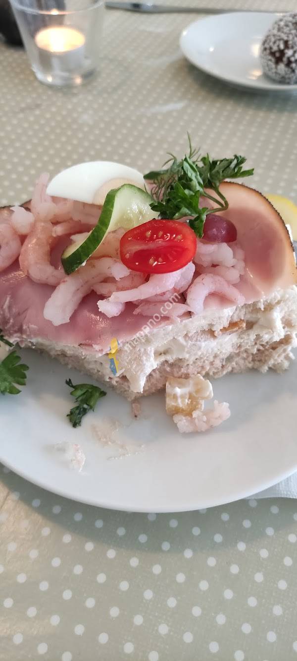 Cafe and Bakery Small Dreams