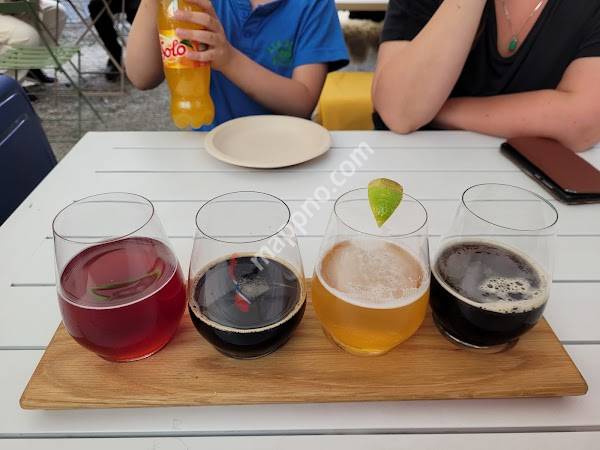 Crafty Friends Brewpub & Tequilla Bar