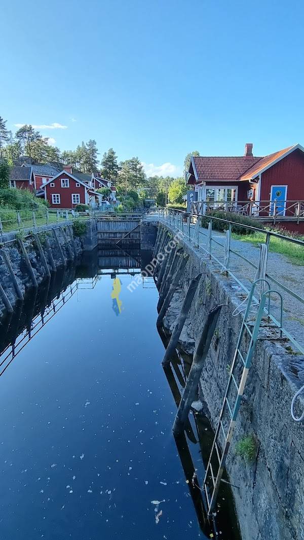 Elovsbyn Camping og Kanot