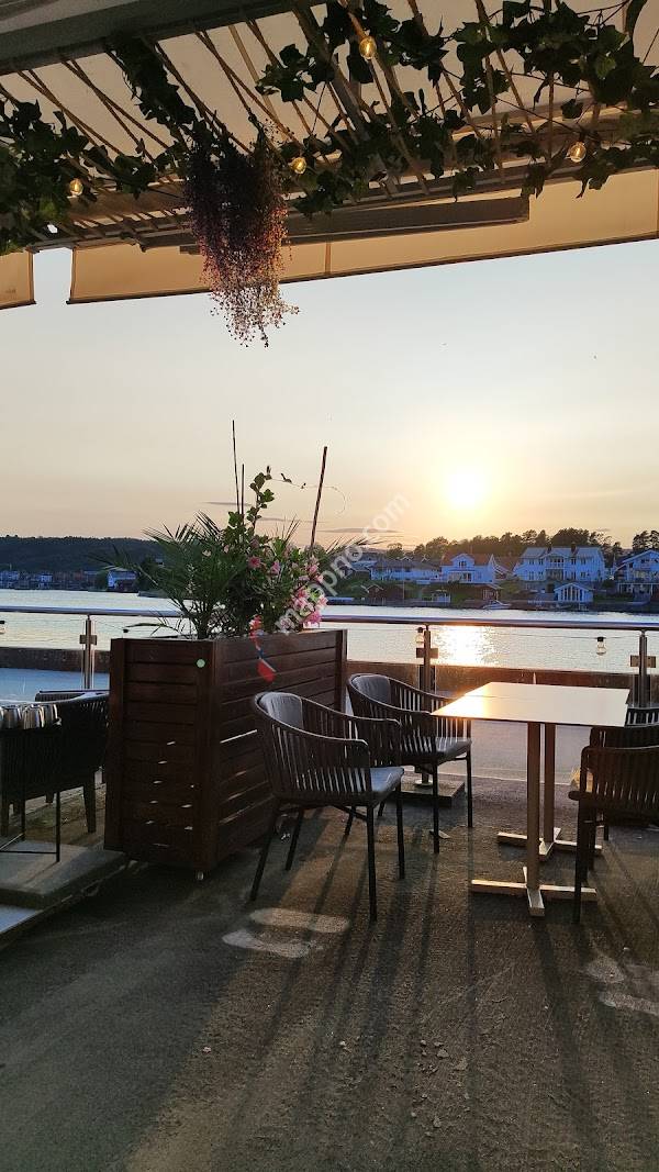 Elvespeilet Mat&Vinbar