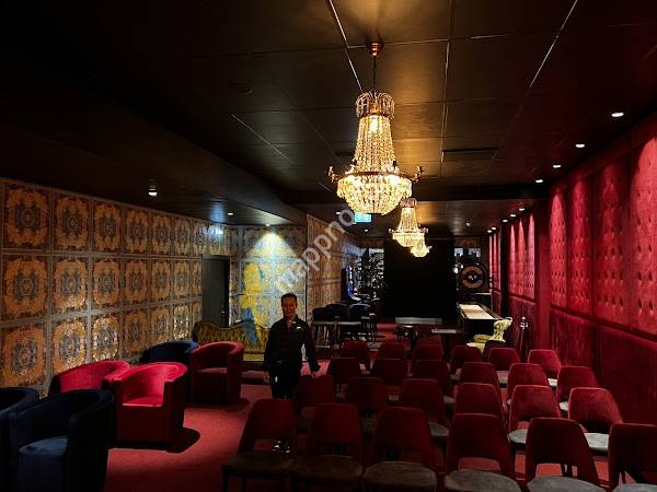 Escape restaurang bar bowling casino