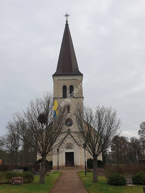Essunga Kyrka och kyrkogård