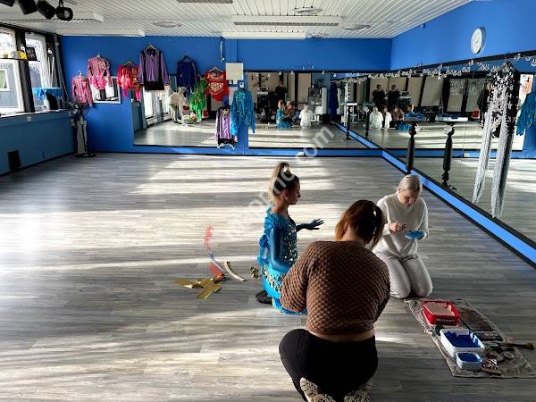 Fairytales Showcrew AS