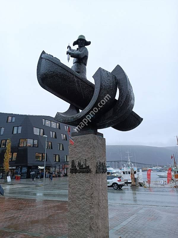 Fangstmonument (Arctic Hunter)