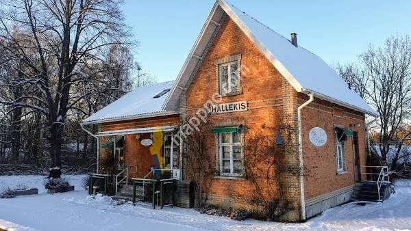 Hällekis station