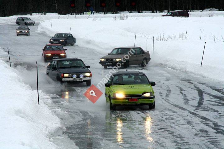 Iskjøring på Røssvoll Motorstadion