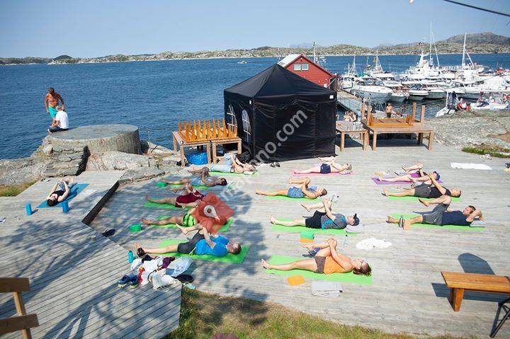 Island Yoga