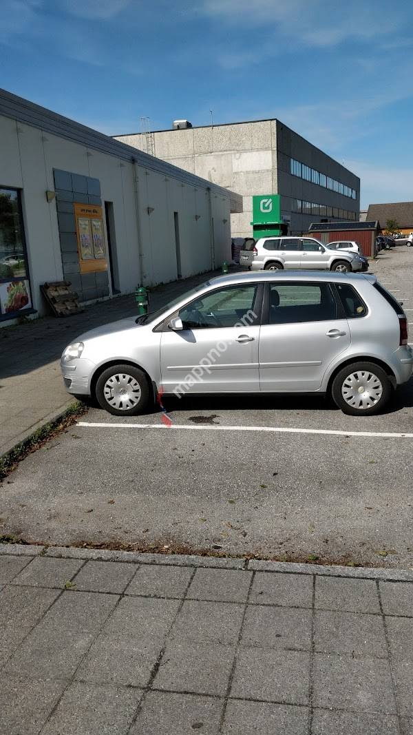 Mer Charging Station