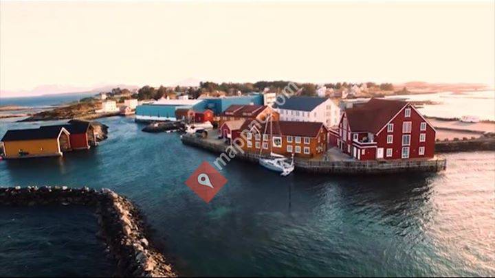 Ona og Finnøy Havstuer