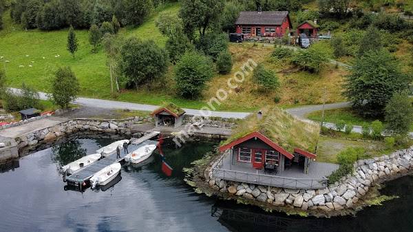 Steinsvik Fjordhytter
