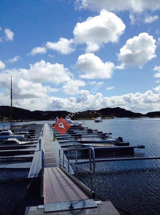 Tausevågen marina