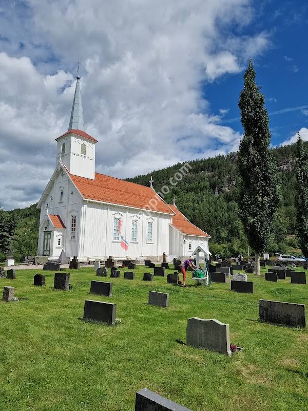 Treungen kyrkje