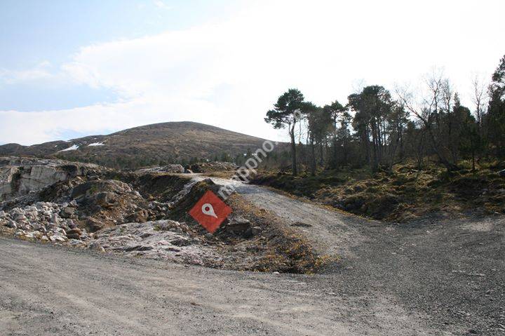 Visnesfjellet Opp ligger inntil videre på is.