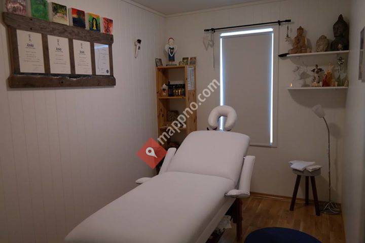 Yvonne's Massage.